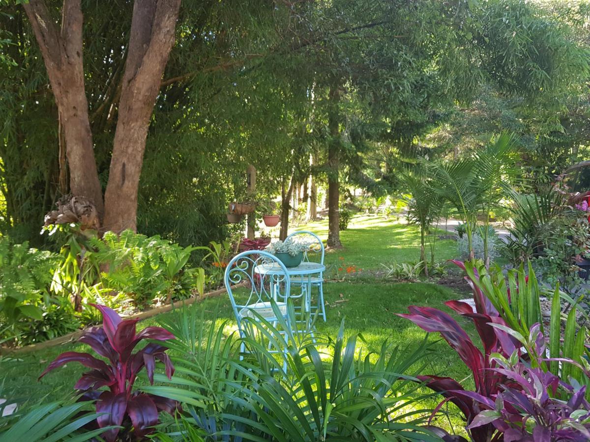 Mapleton Peaceful Provence Bnb Exterior photo