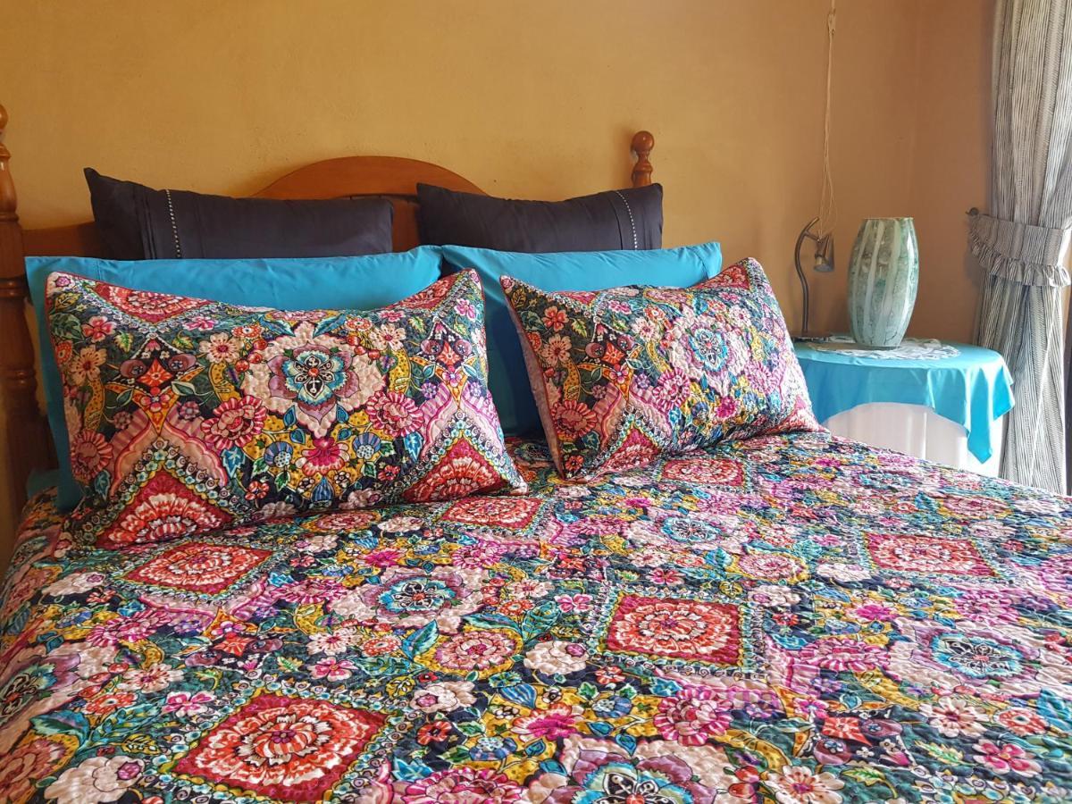 Mapleton Peaceful Provence Bnb Room photo
