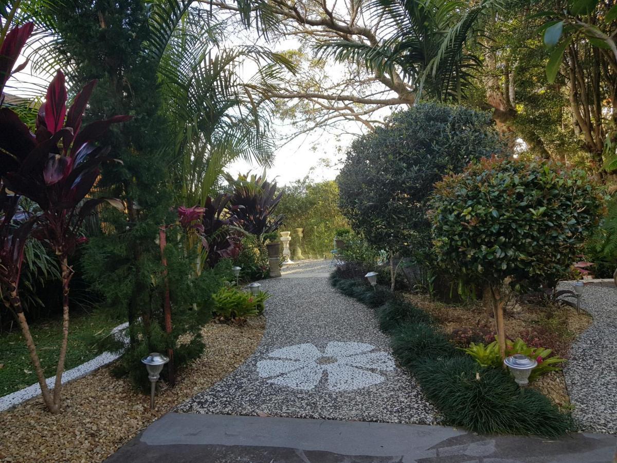 Mapleton Peaceful Provence Bnb Exterior photo